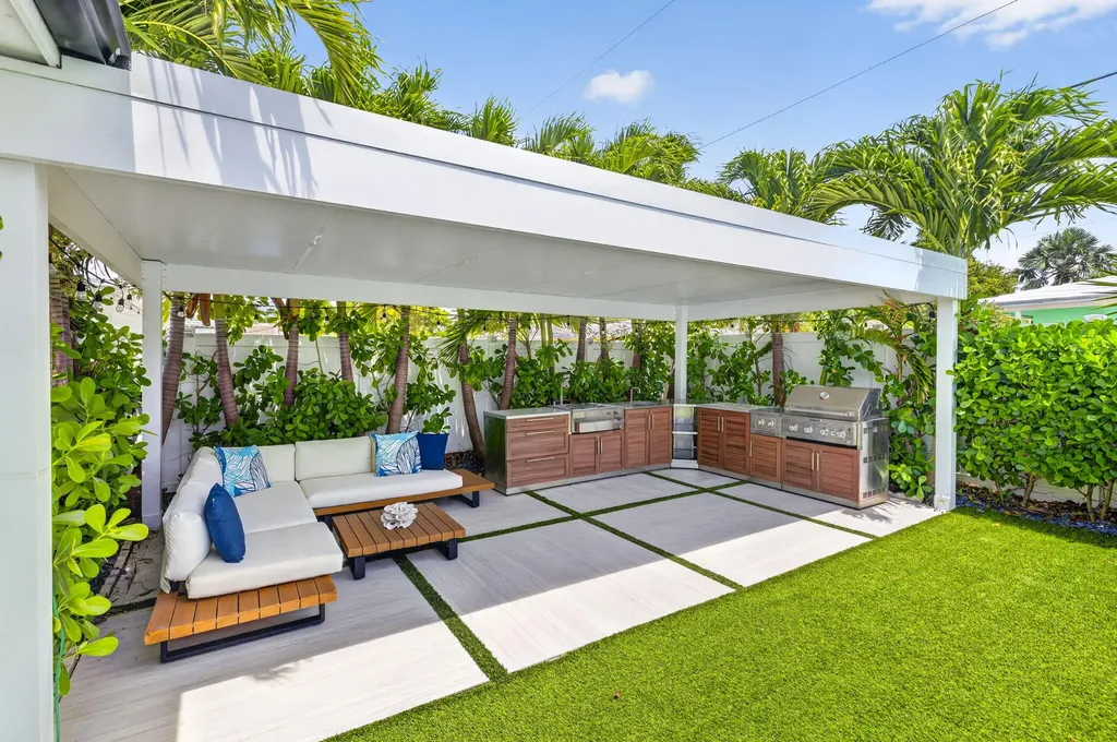 2917 NE 35th Court Lighthouse Point FL 33064