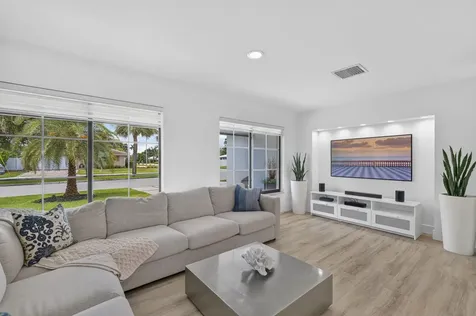 2917 NE 35th Court Lighthouse Point FL 33064