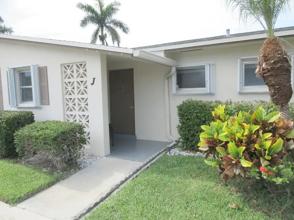 2572 Emory Drive E West Palm Beach FL 33415
