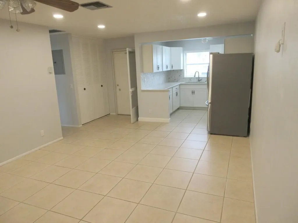 2572 Emory Drive E West Palm Beach FL 33415