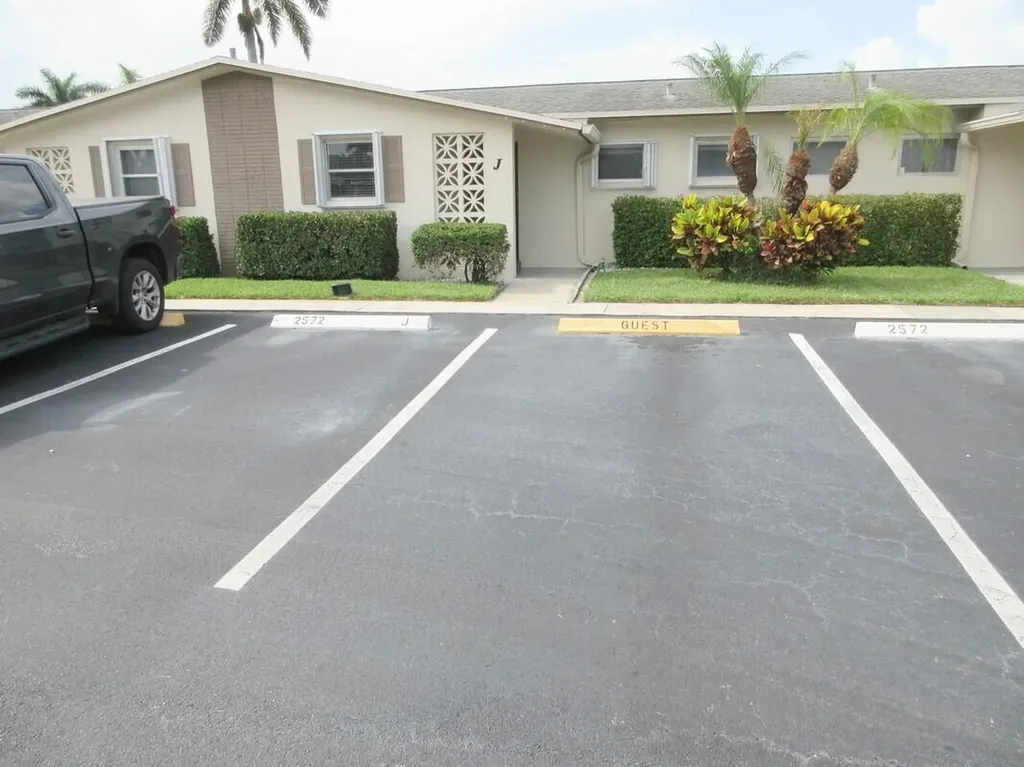 2572 Emory Drive E West Palm Beach FL 33415