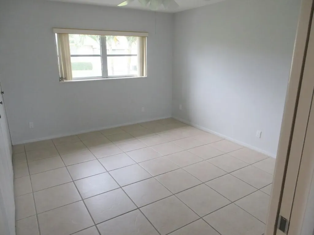 2572 Emory Drive E West Palm Beach FL 33415