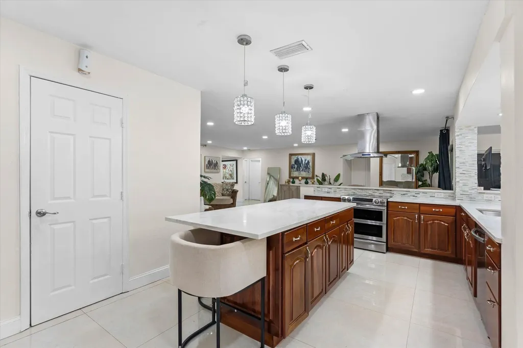 8951 SW 51st Place Cooper City FL 33328