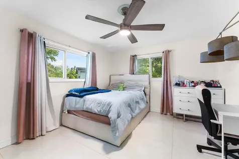 8951 SW 51st Place Cooper City FL 33328