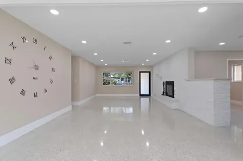 570 SE 2nd Avenue Pompano Beach FL 33060