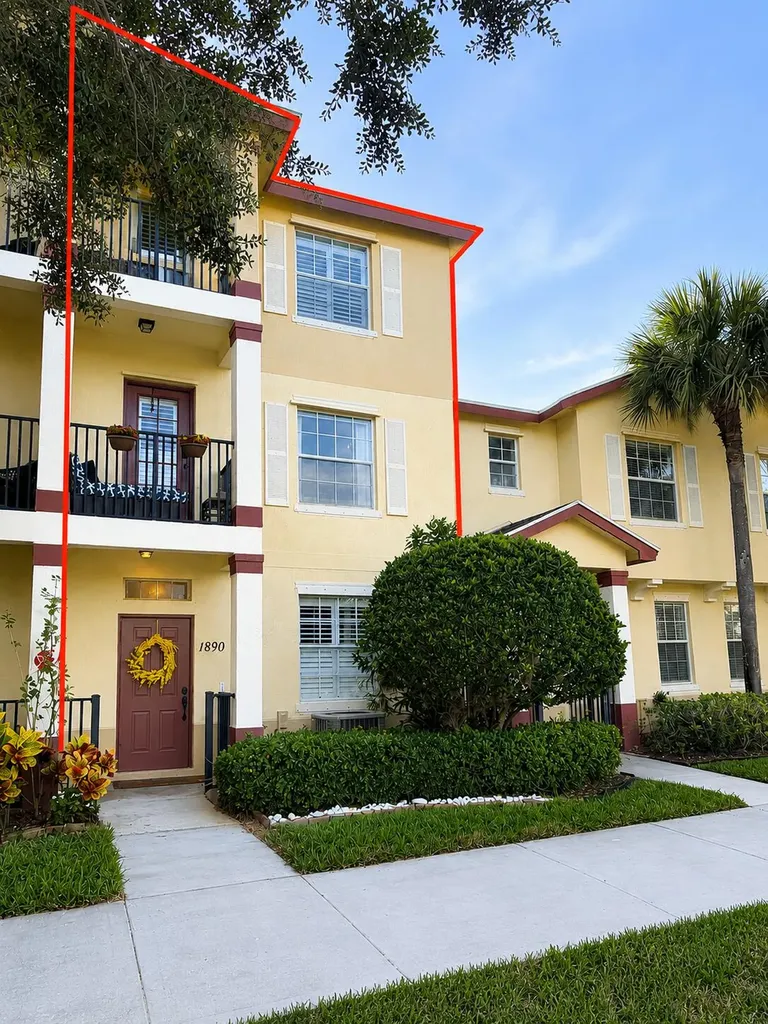 1890 SE Interlachen Drive Port St Lucie FL 34952