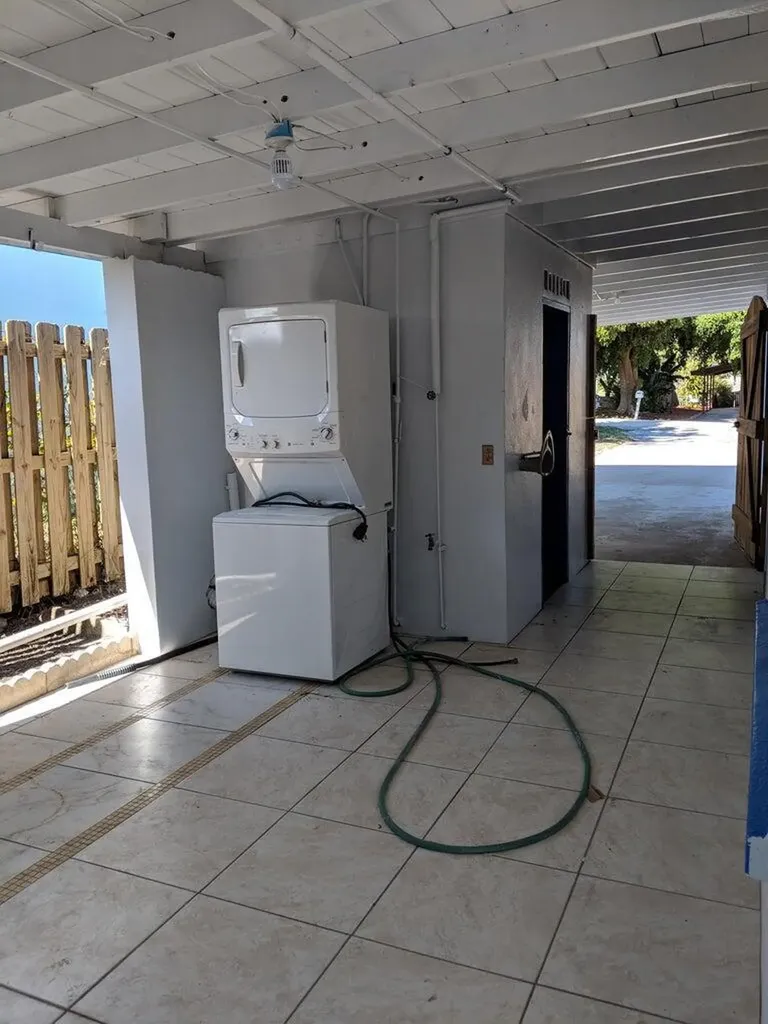 1102 James Road Lake Worth FL 33462