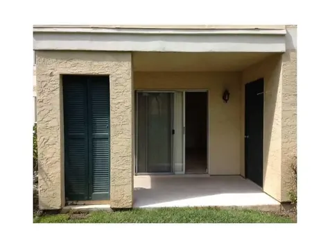 899 W Riverside Drive Coral Springs FL 33071