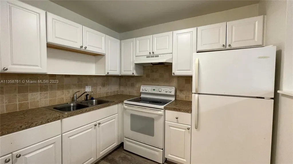 2878 Donnelly Drive Atlantis FL 33462