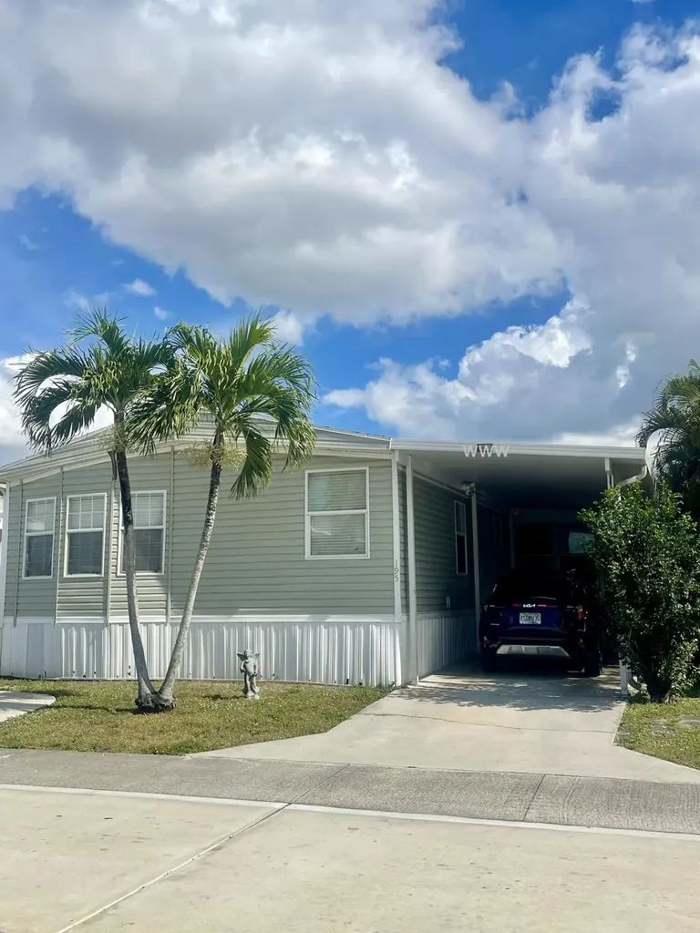 195 Plantation Boulevard Lake Worth FL 33467