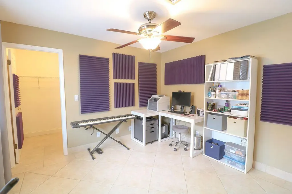 73 Pine Hill Trail W Jupiter FL 33469