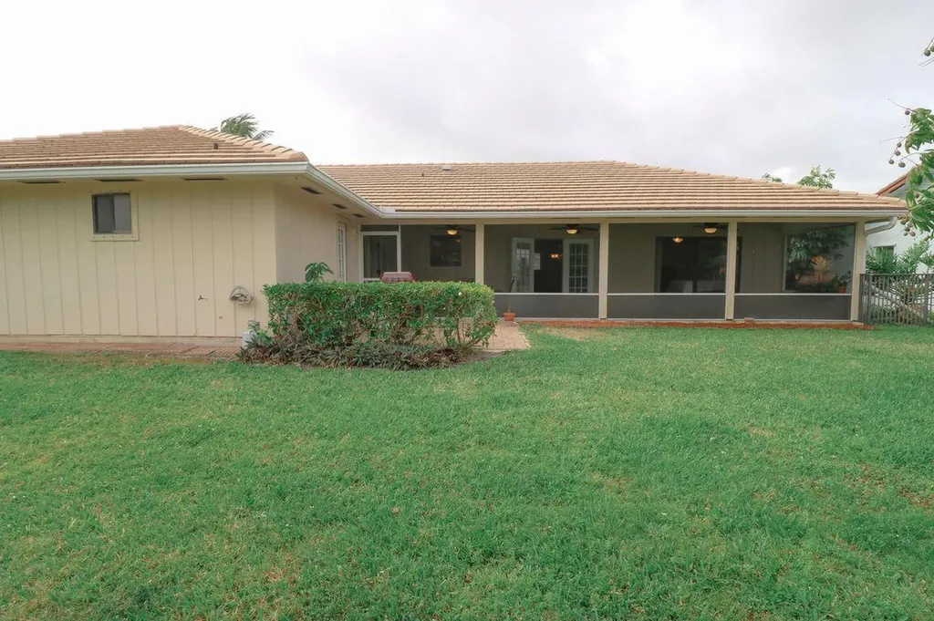 73 Pine Hill Trail W Jupiter FL 33469