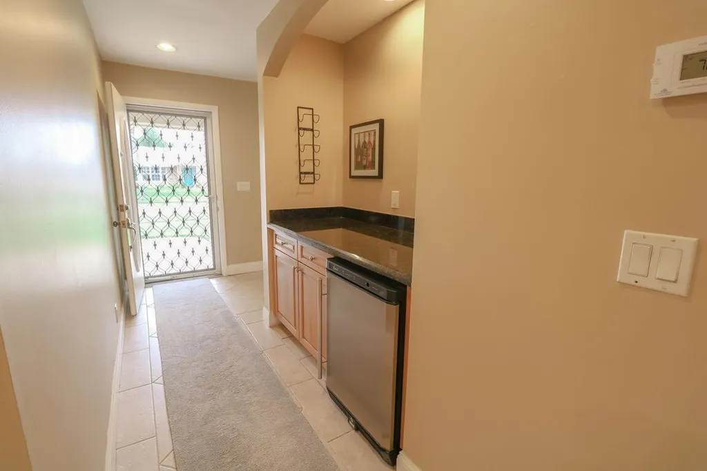 73 Pine Hill Trail W Jupiter FL 33469
