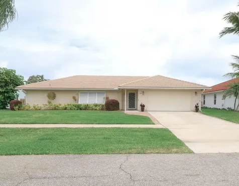 73 Pine Hill Trail W Jupiter FL 33469