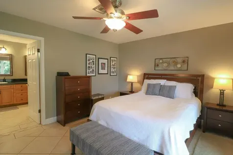 73 Pine Hill Trail W Jupiter FL 33469