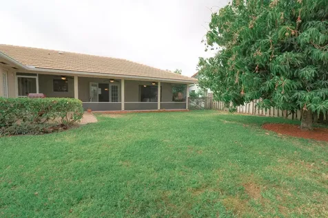 73 Pine Hill Trail W Jupiter FL 33469