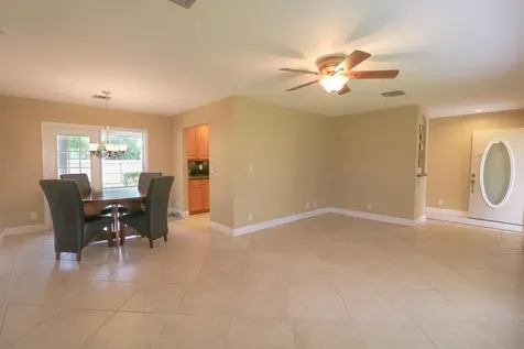 73 Pine Hill Trail W Jupiter FL 33469