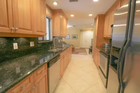73 Pine Hill Trail W Jupiter FL 33469