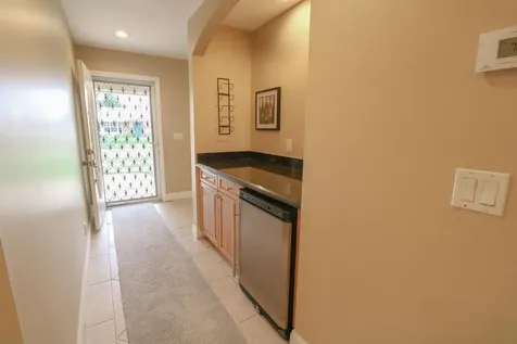 73 Pine Hill Trail W Jupiter FL 33469