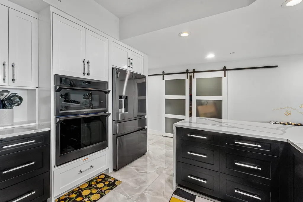 2640 Lake Shore Drive Riviera Beach FL 33404