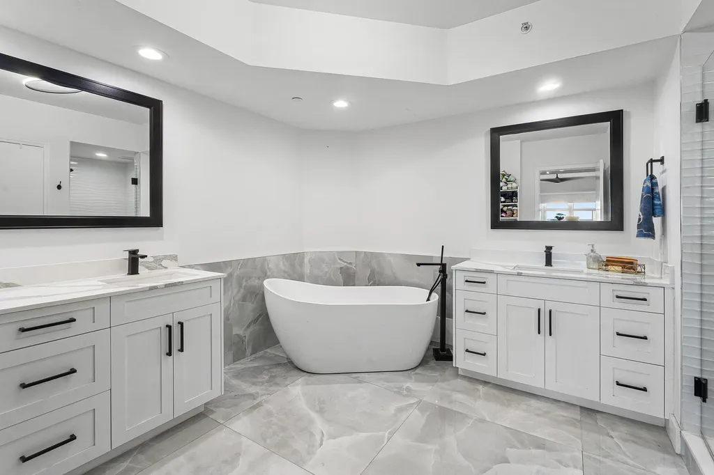 2640 Lake Shore Drive Riviera Beach FL 33404