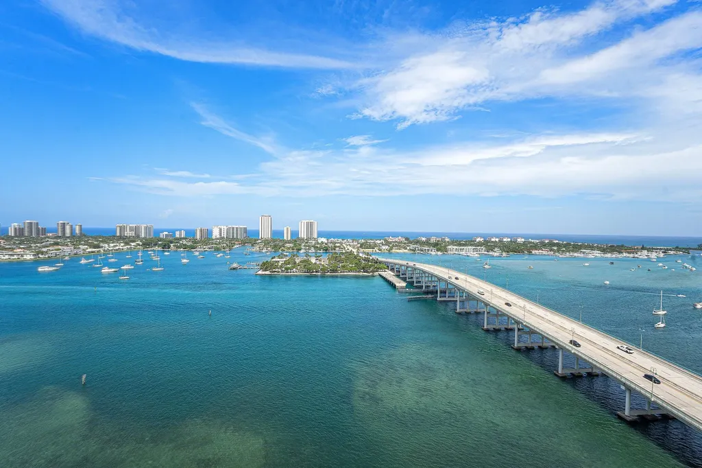 2640 Lake Shore Drive Riviera Beach FL 33404
