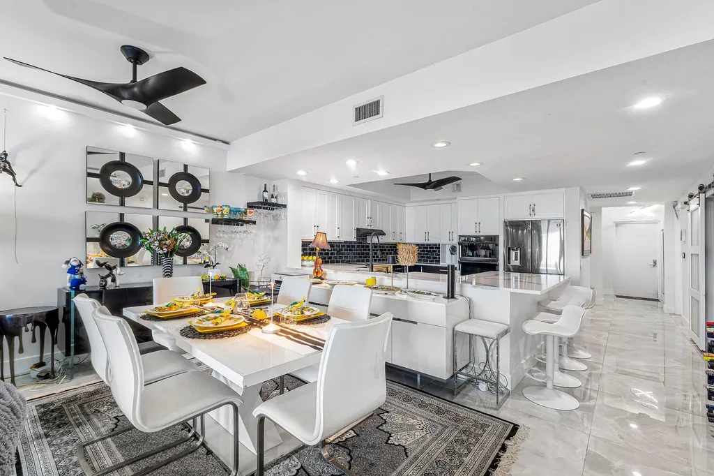 2640 Lake Shore Drive Riviera Beach FL 33404