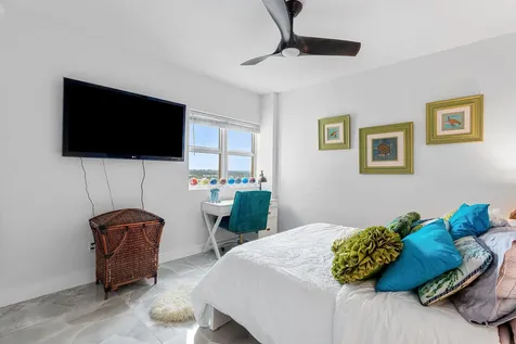 2640 Lake Shore Drive Riviera Beach FL 33404