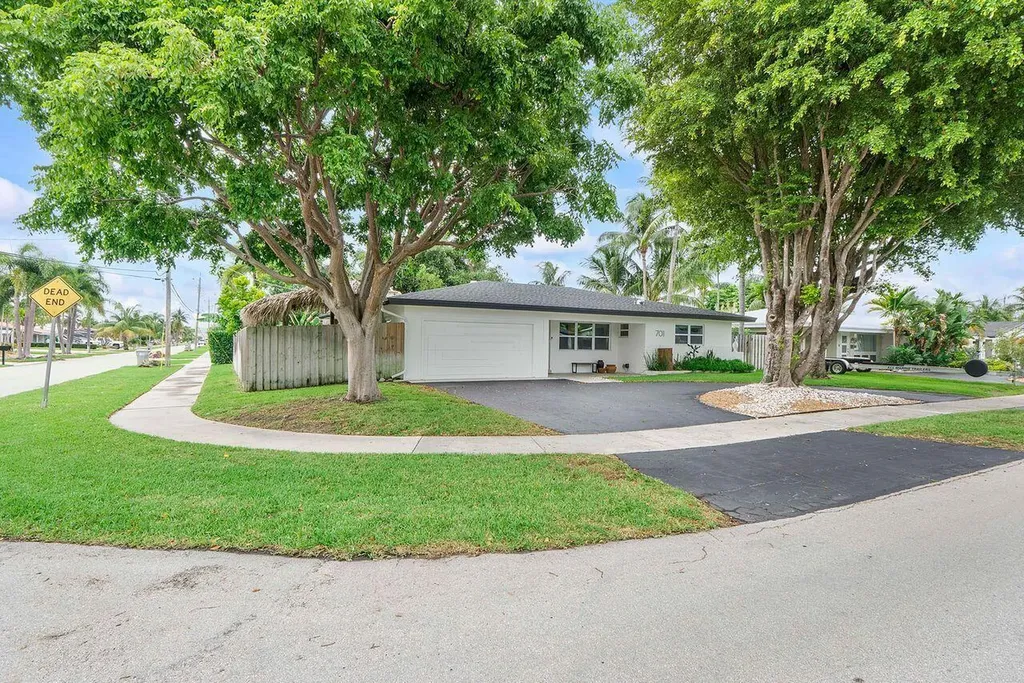701 SE 5th Court Pompano Beach FL 33060
