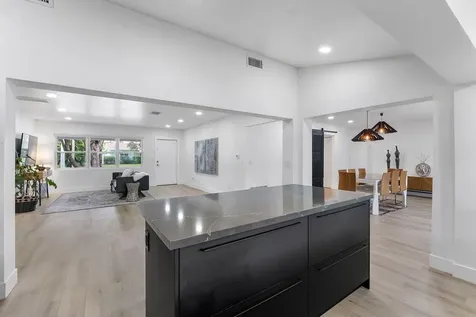 701 SE 5th Court Pompano Beach FL 33060