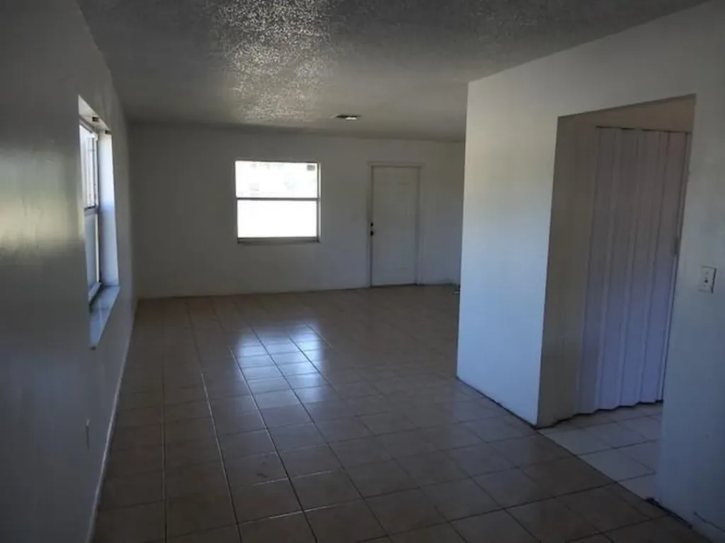 2400 NW 21st Street Fort Lauderdale FL 33311