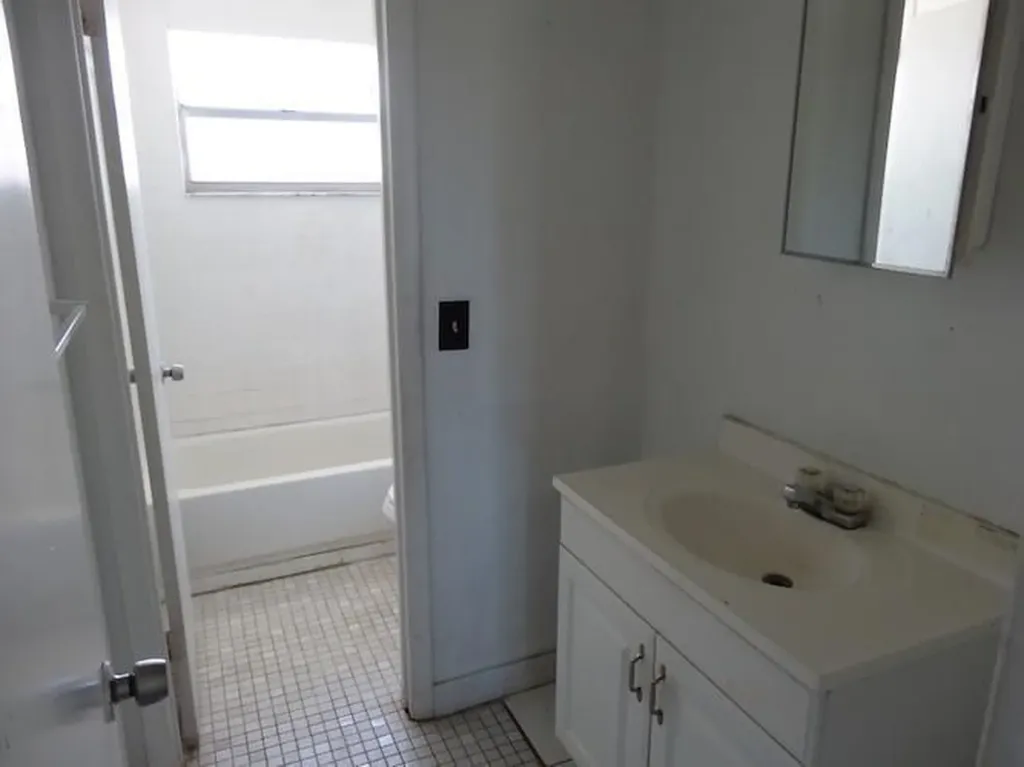 2400 NW 21st Street Fort Lauderdale FL 33311