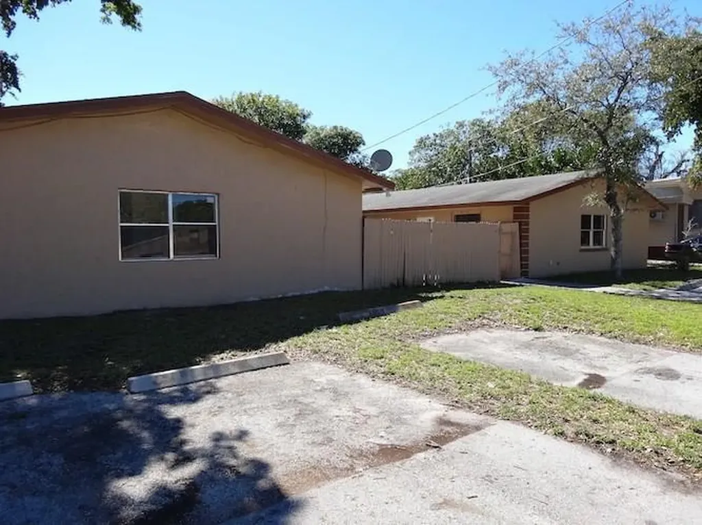 2400 NW 21st Street Fort Lauderdale FL 33311