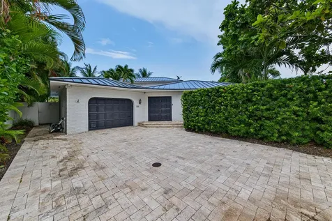 2056 NE 21st Court Wilton Manors FL 33305