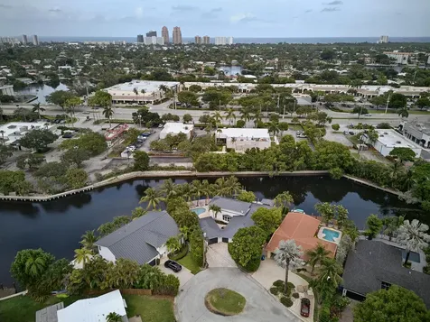 2056 NE 21st Court Wilton Manors FL 33305