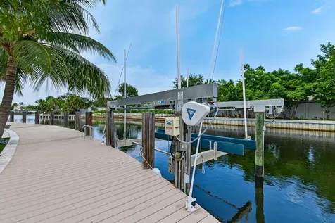 2056 NE 21st Court Wilton Manors FL 33305