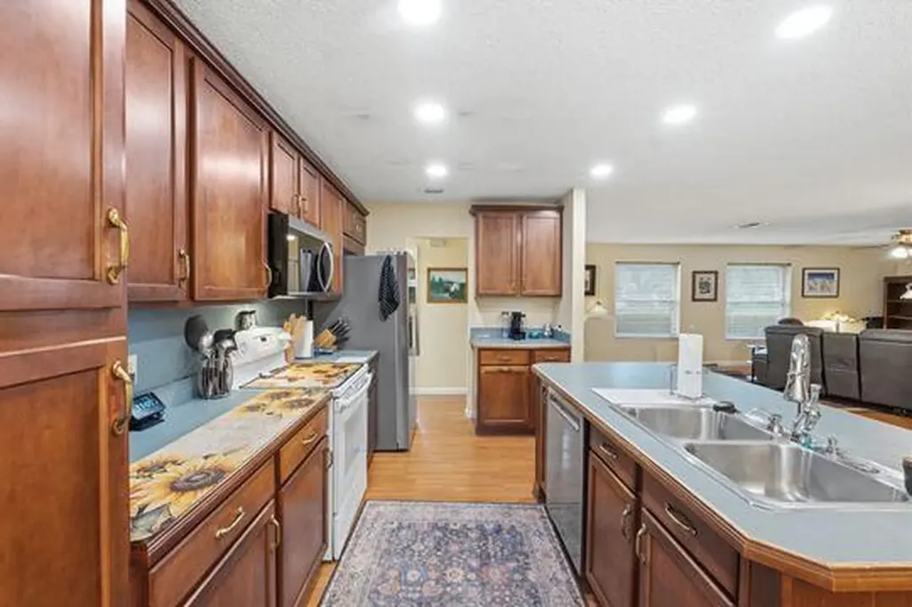 397 La Mancha Avenue Royal Palm Beach FL 33411