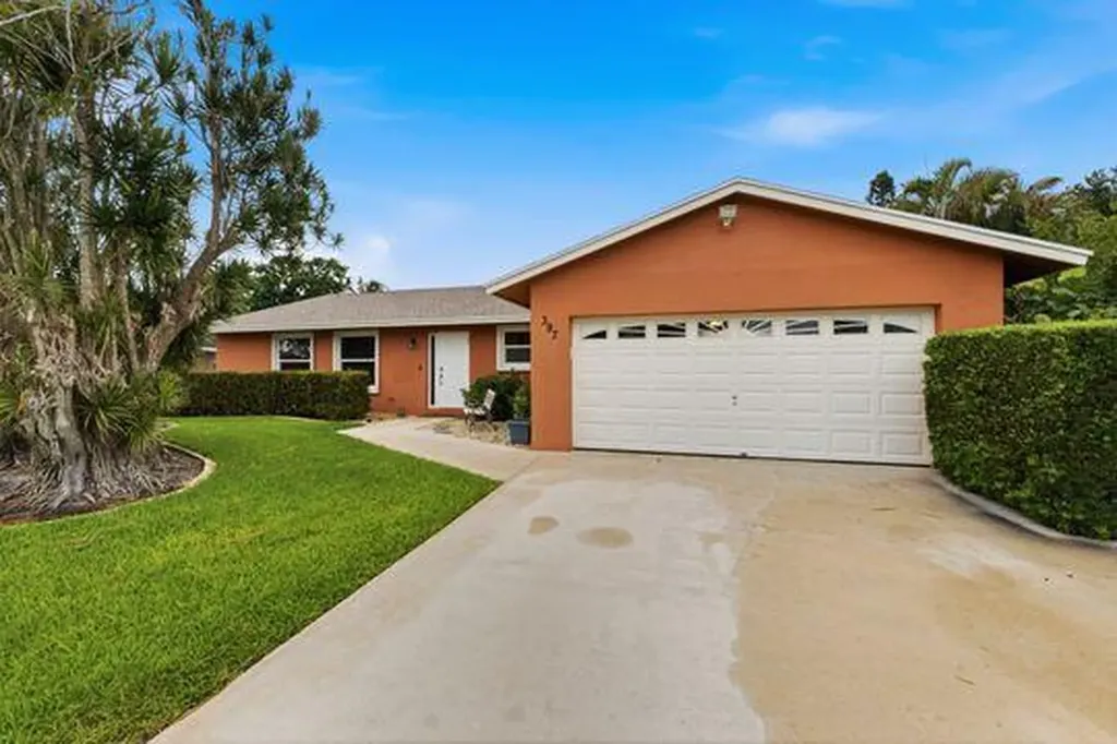 397 La Mancha Avenue Royal Palm Beach FL 33411