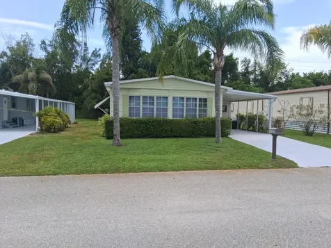 214 W Caribbean Port St Lucie FL 34952