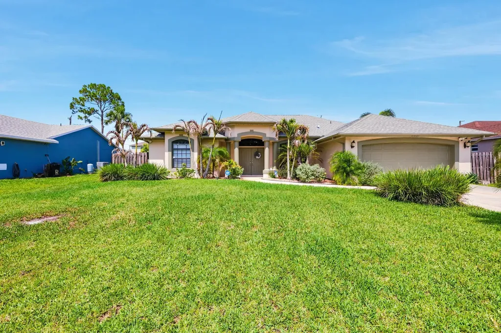 3881 SW Janiga Street Port St Lucie FL 34953