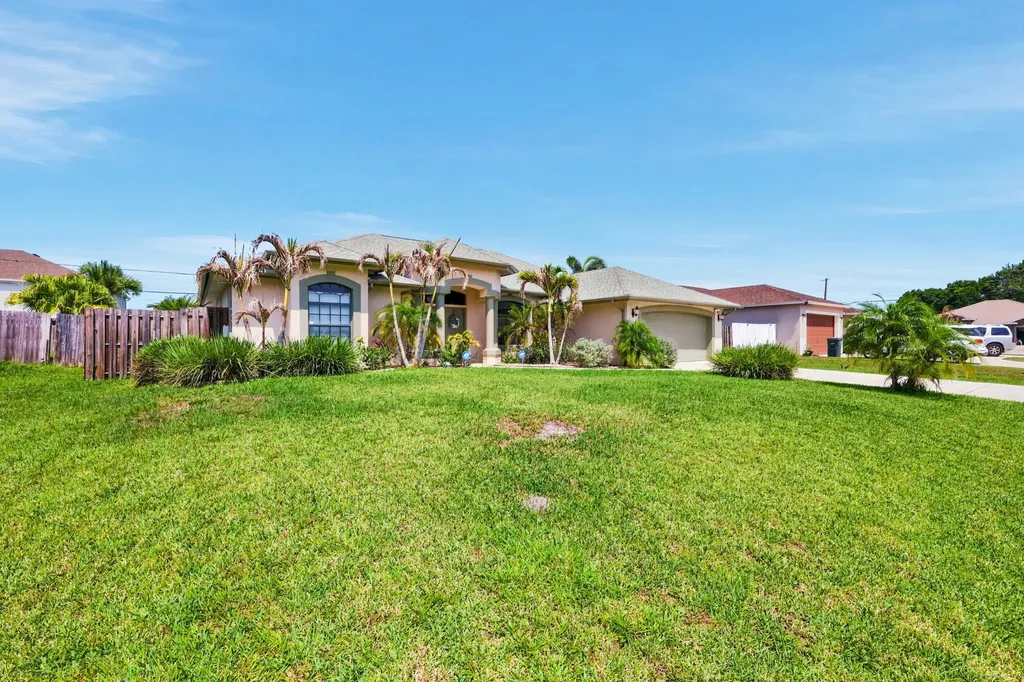 3881 SW Janiga Street Port St Lucie FL 34953
