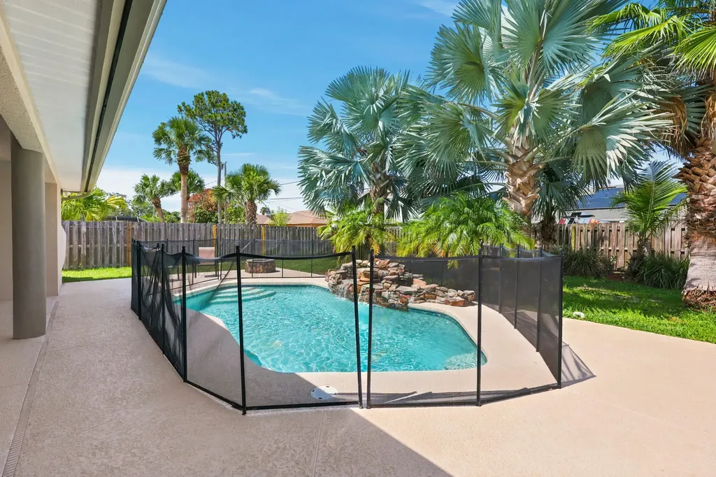 3881 SW Janiga Street Port St Lucie FL 34953