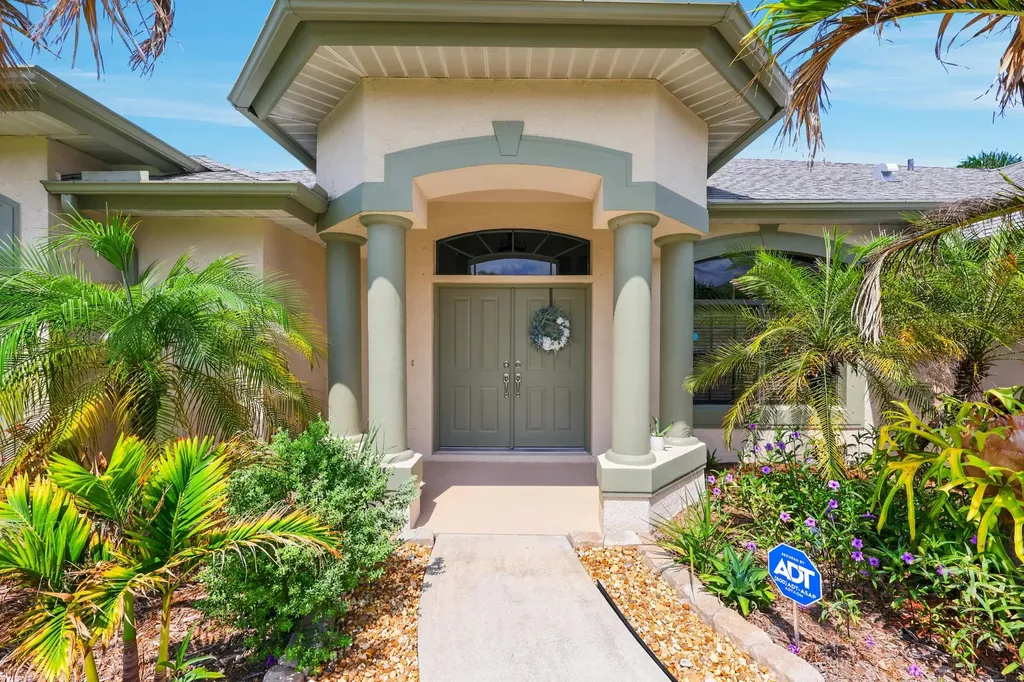 3881 SW Janiga Street Port St Lucie FL 34953