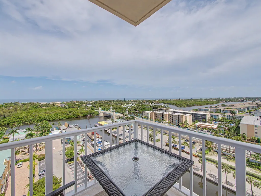 625 Casa Loma Boulevard Boynton Beach FL 33435
