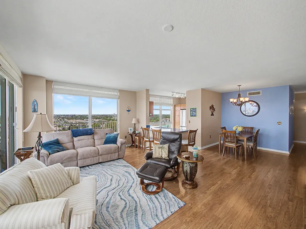 625 Casa Loma Boulevard Boynton Beach FL 33435