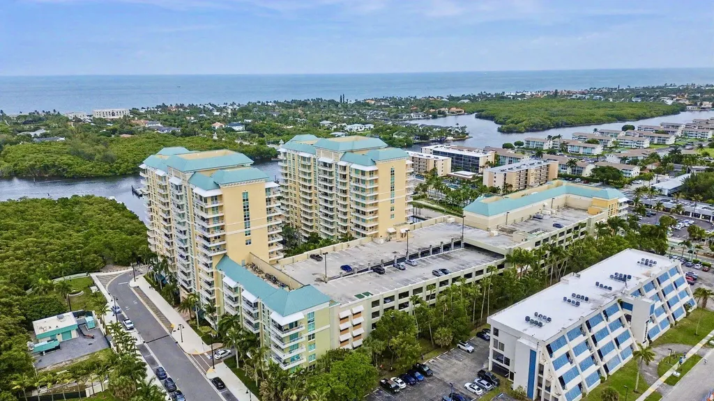 625 Casa Loma Boulevard Boynton Beach FL 33435