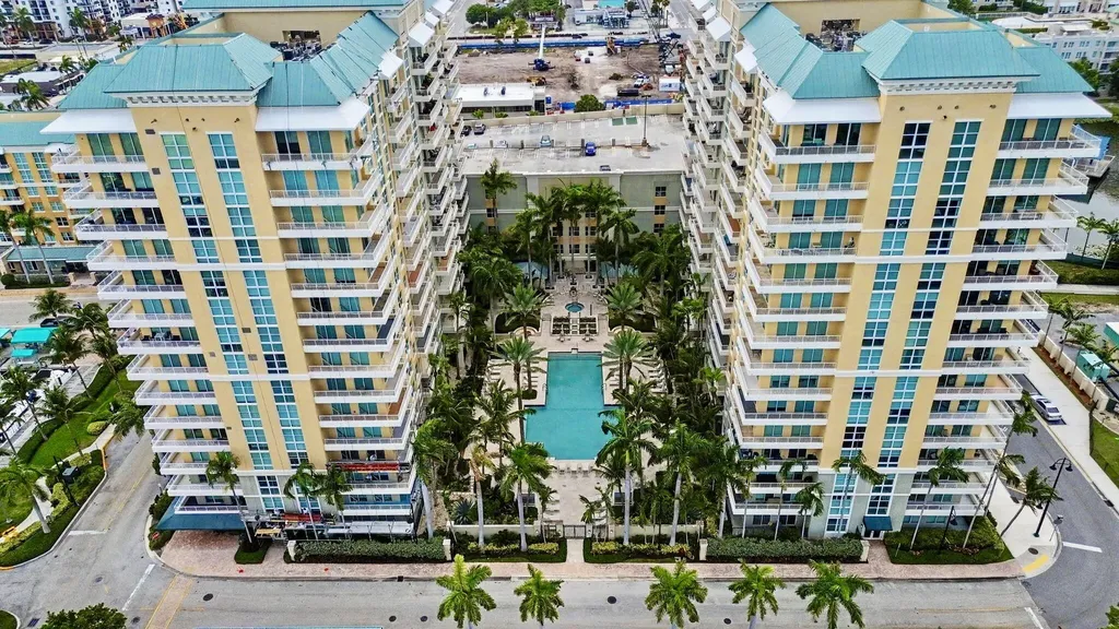 625 Casa Loma Boulevard Boynton Beach FL 33435
