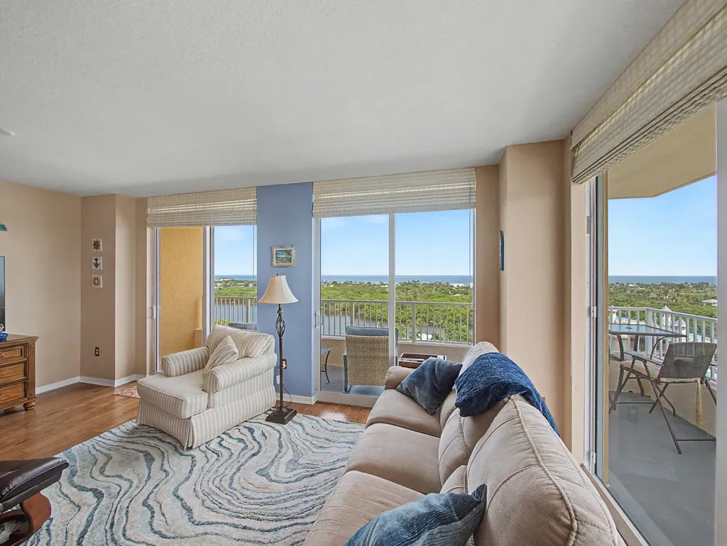 625 Casa Loma Boulevard Boynton Beach FL 33435