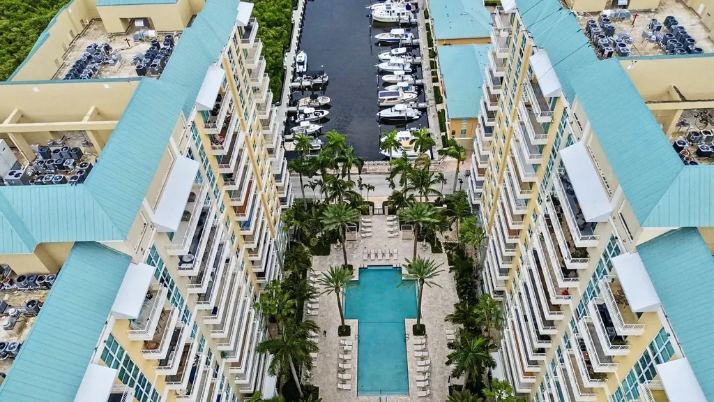 625 Casa Loma Boulevard Boynton Beach FL 33435