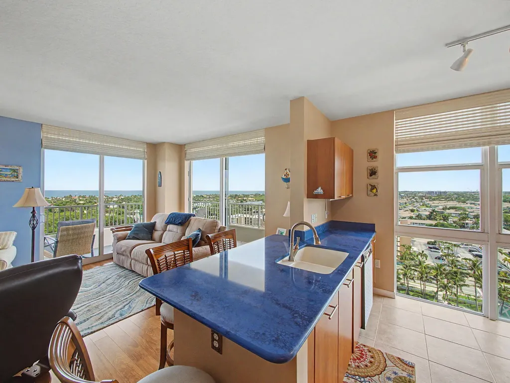 625 Casa Loma Boulevard Boynton Beach FL 33435